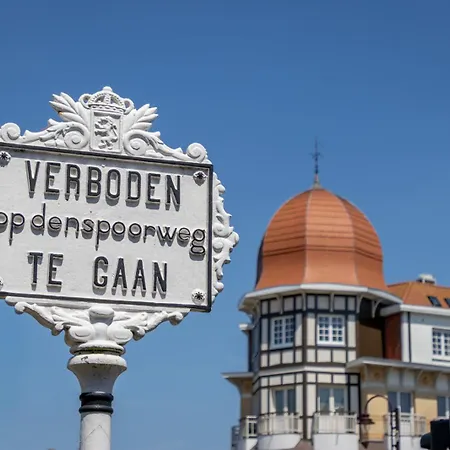 Vakantiehuis Vakantiewoning Met Tuin En Privegarage By Bloss, De Haan